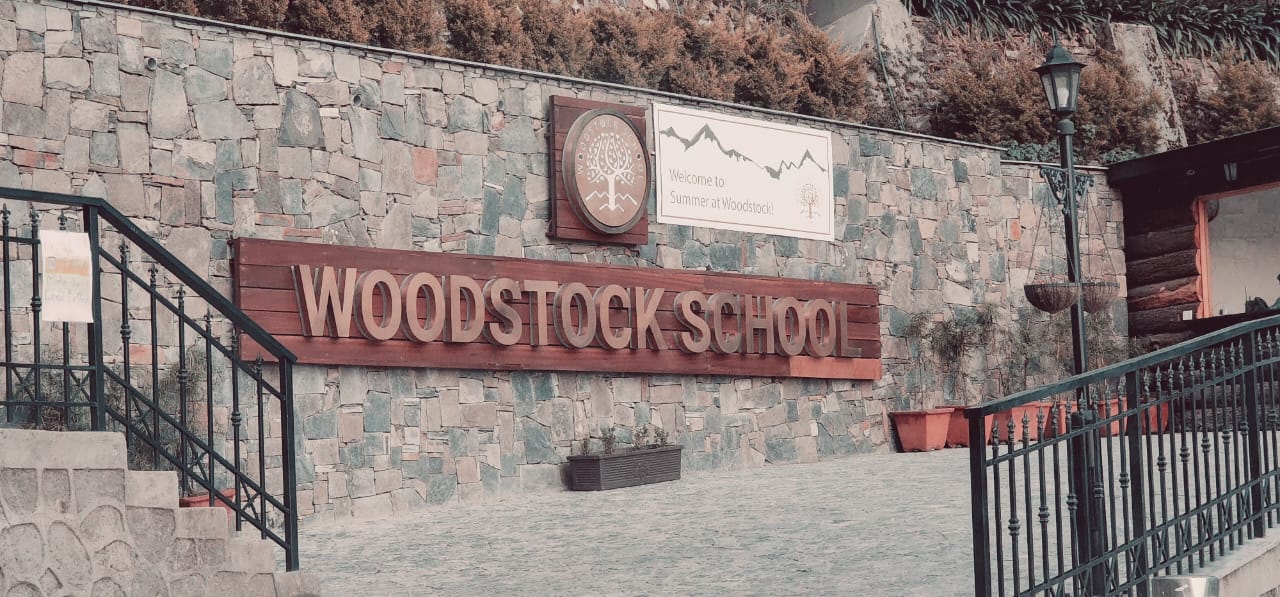 Unipoles & Fancy Signages 